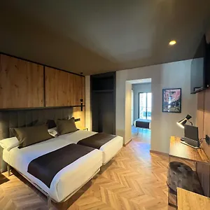 Yomo Petit Paris *** Encamp